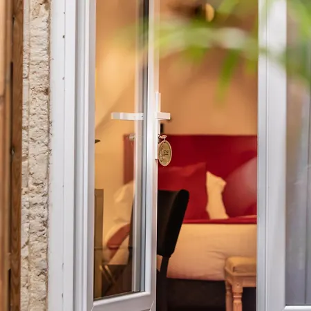 Otel Churchill Centre 2*